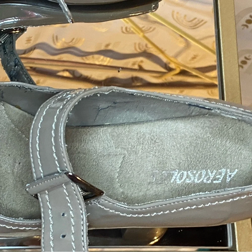 AEROSOLES Gray Heels with Modern Design
